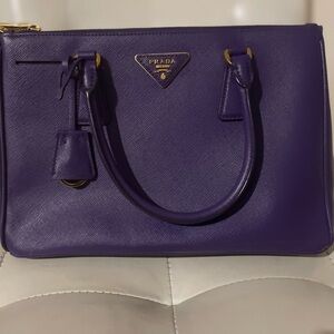 PRADA SAFFIANO CROSSBODY BAG